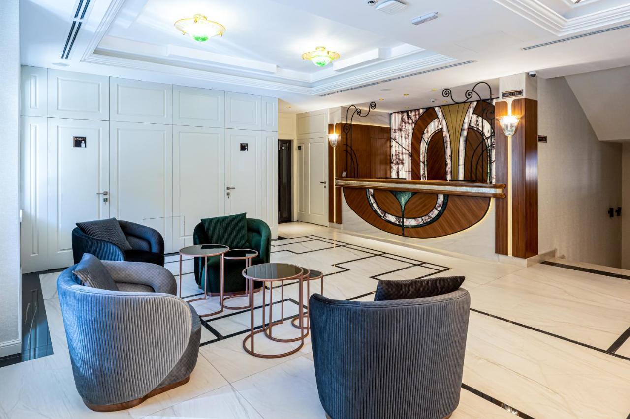 Hotel Carolin Călimăneşti Exteriér fotografie