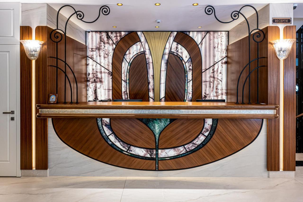Hotel Carolin Călimăneşti Exteriér fotografie