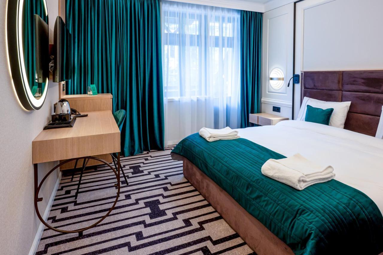 Hotel Carolin Călimăneşti Exteriér fotografie