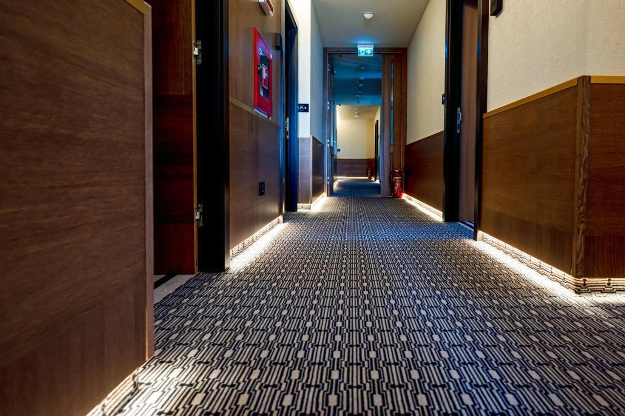 Hotel Carolin Călimăneşti Exteriér fotografie